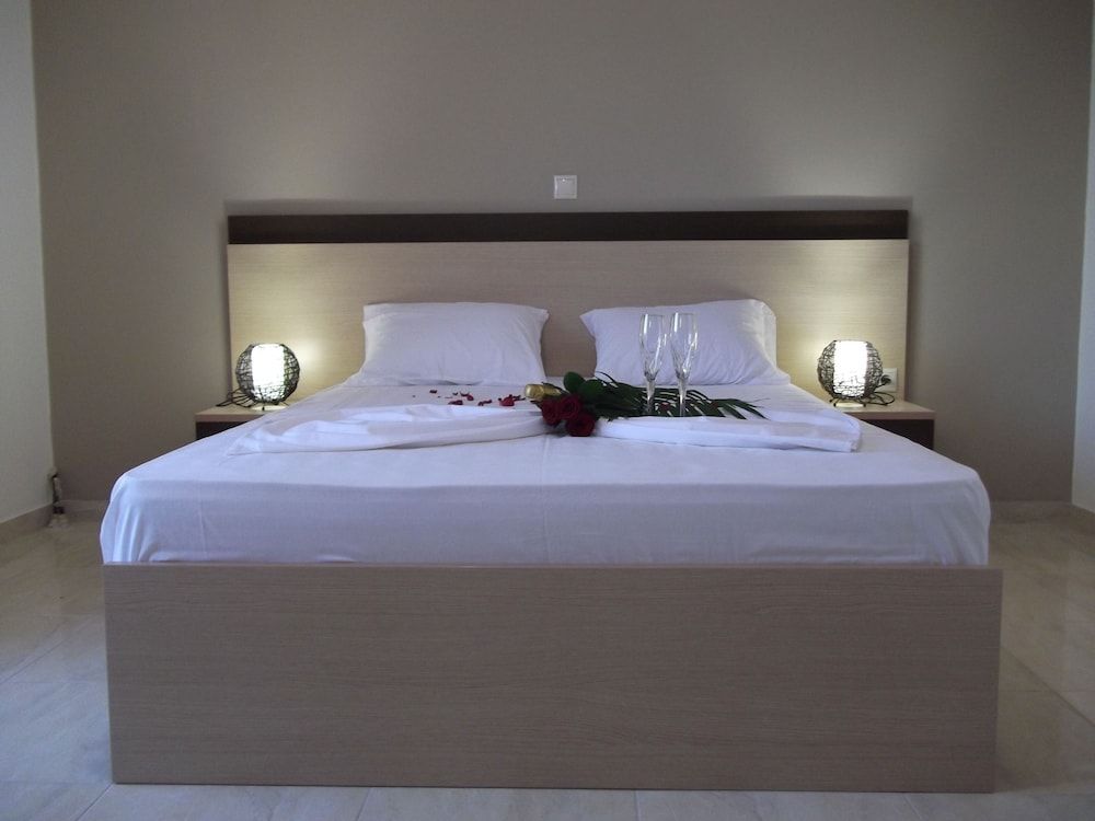 Kritamos Beach Apartments 3