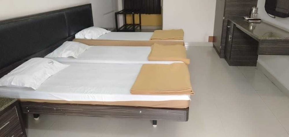i-ROOMZ Hoysala Residency 2 estrellas en Bellary