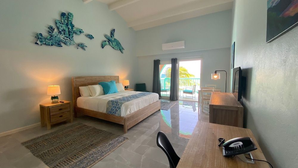 Grapetree Bay Hotel & Villas 3
