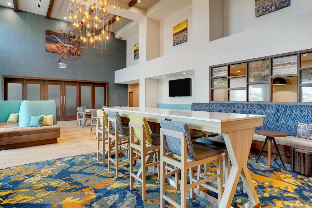 Hampton Inn & Suites Weatherford 3