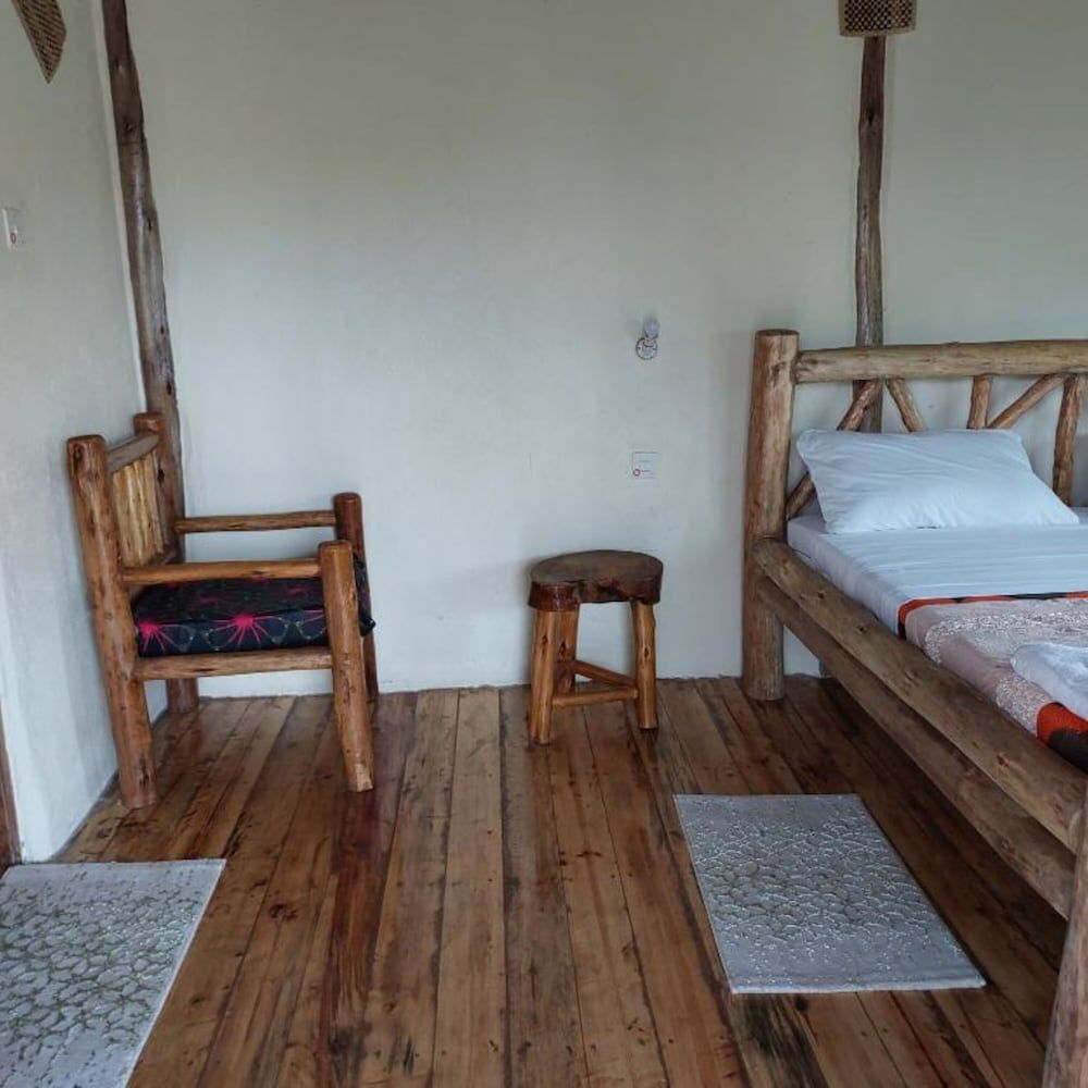 Songbird Safari Lodge -1 estrellas en Katunguru