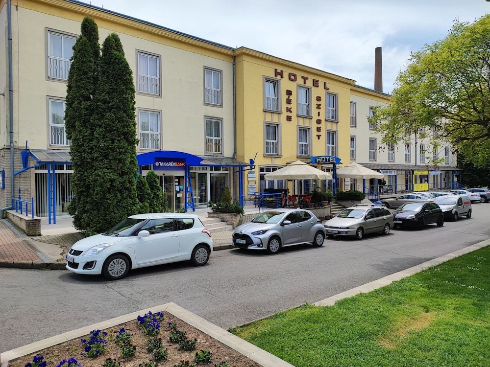 Hotel Béke Sziget -1 estrellas en Komló