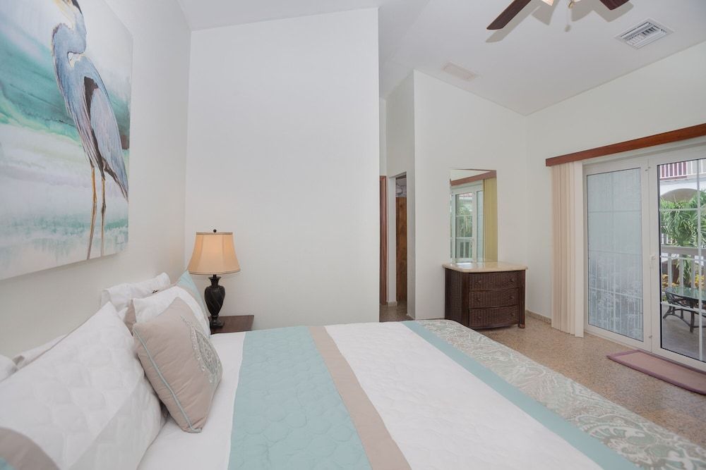 Lawson Rock - Yellowfish 211 2 Bedroom Condo by RedAwning 2