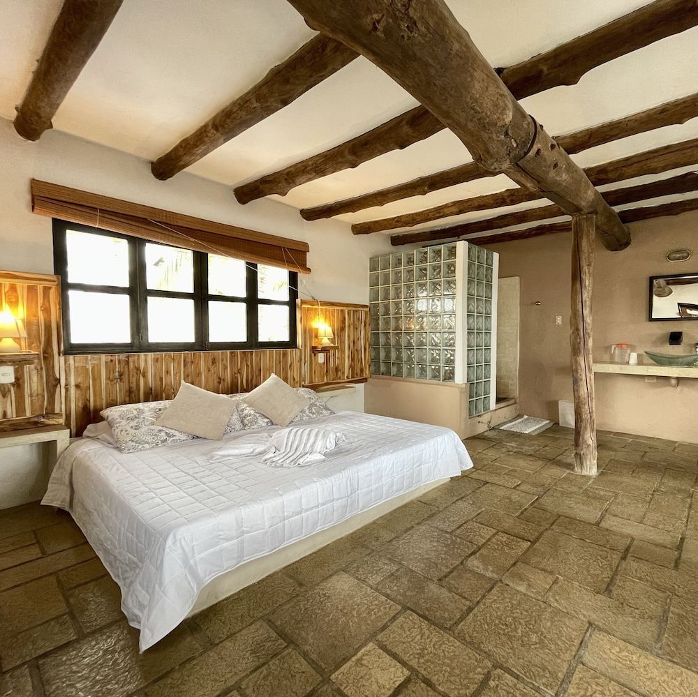 Johnny's Place Hotel 2