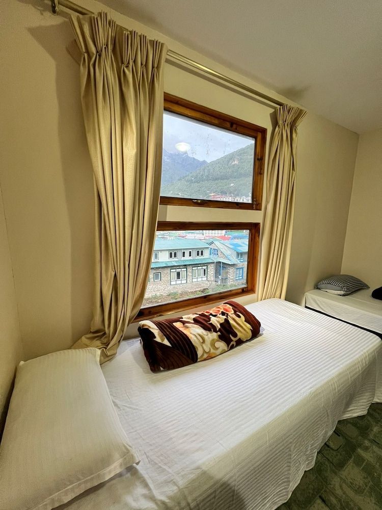 Hotel Camp De Base 3