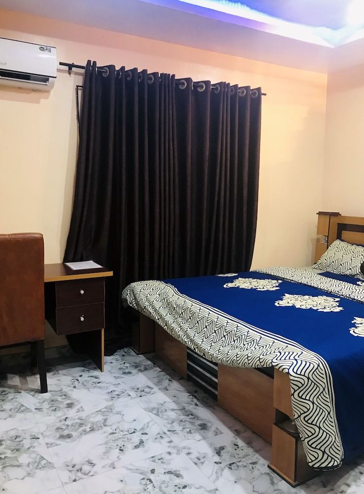 Umbrella Properties Eleyele Ibadan -1 estrellas en Ibadán