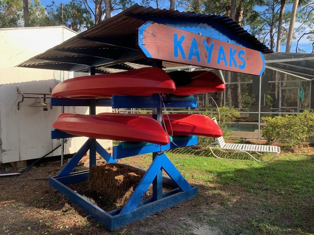 Nature Coast Inn and Cottages 3