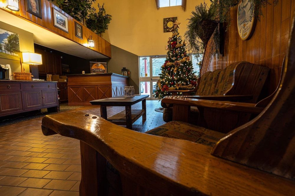 Stoco Lake Lodge 2