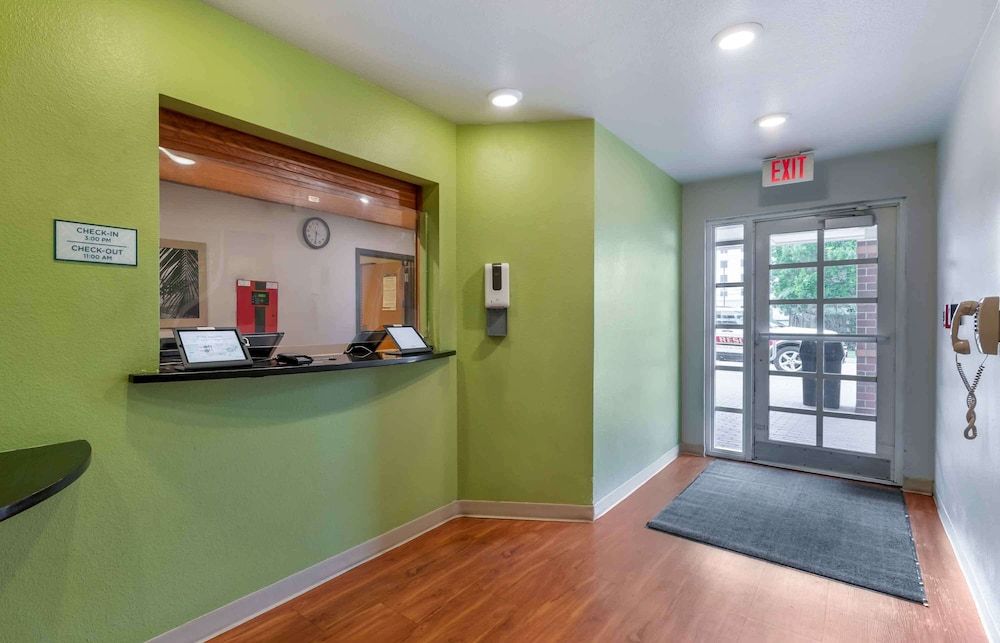 Extended Stay America Select Suites - Lake Worth 3