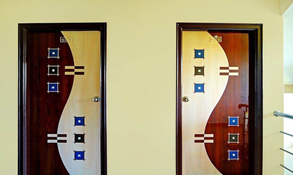 Treebo SS Residency Mountain View with Swimming Pool 2