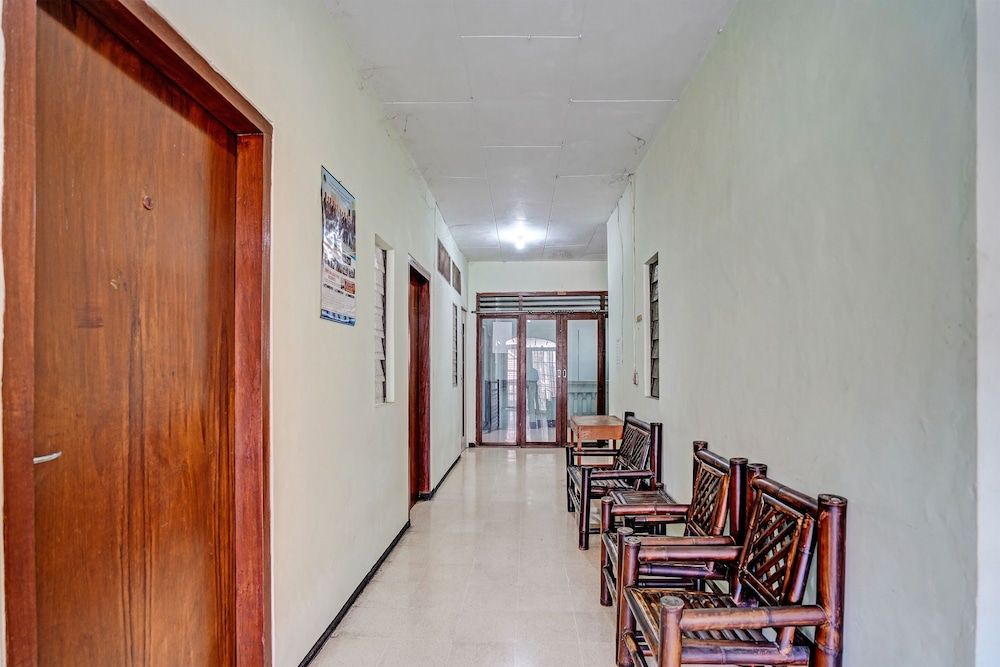 SPOT ON 91716 Kost Yy Syariah 2