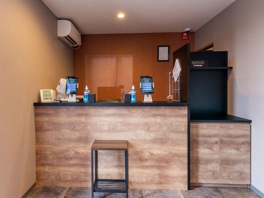 HOTEL R9 The Yard Buzen 2