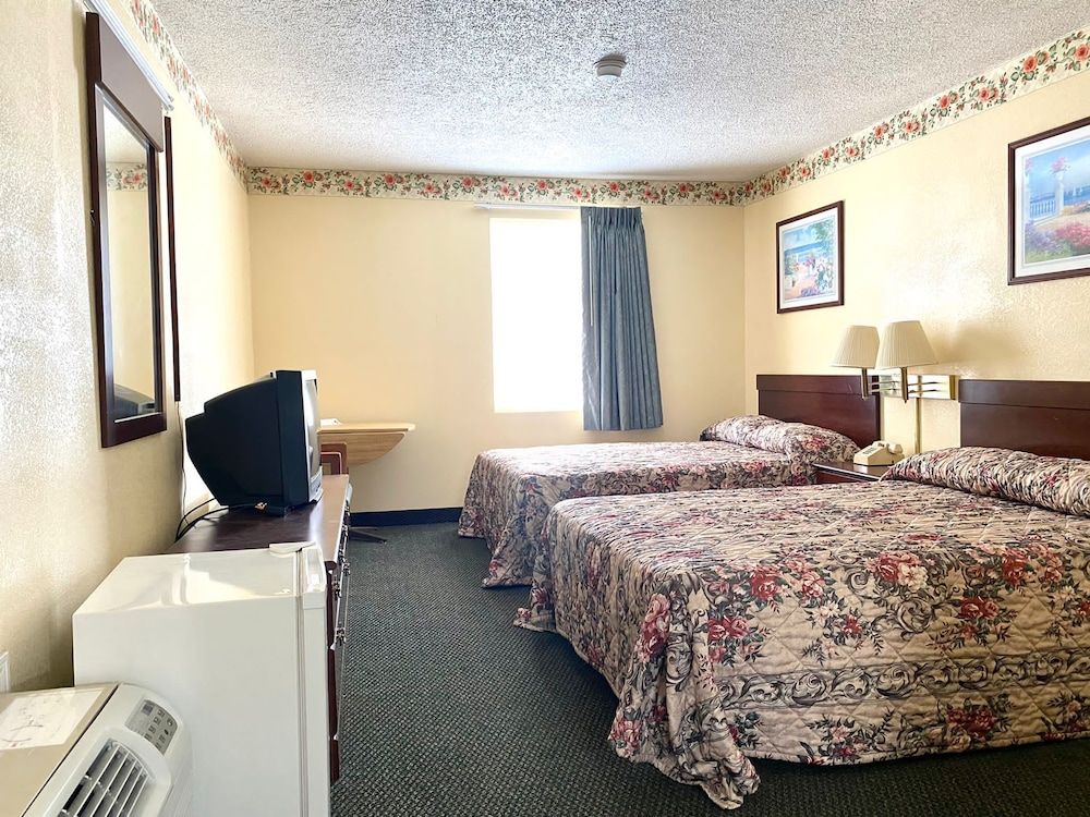 Economy Inn 3