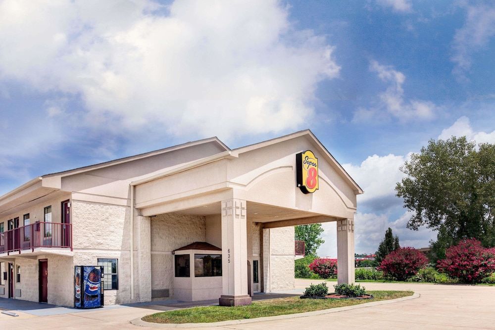 Super 8 by Wyndham Clarksville East 2 estrellas en Clarksville