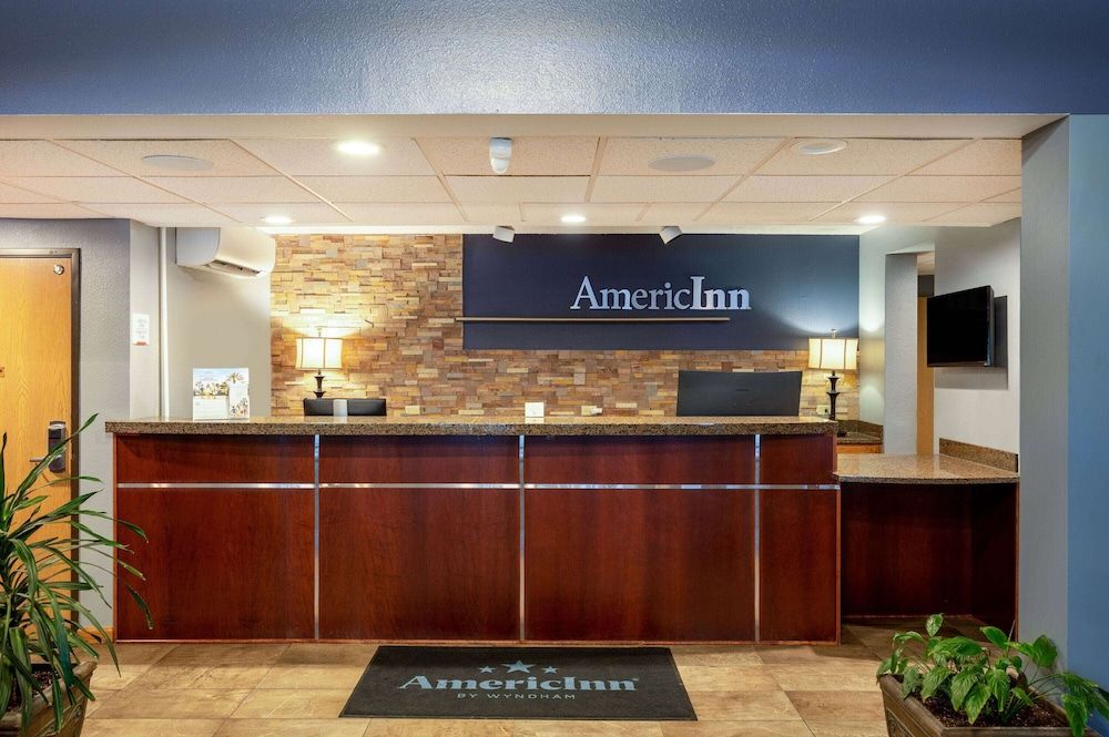 AmericInn by Wyndham Eau Claire 2