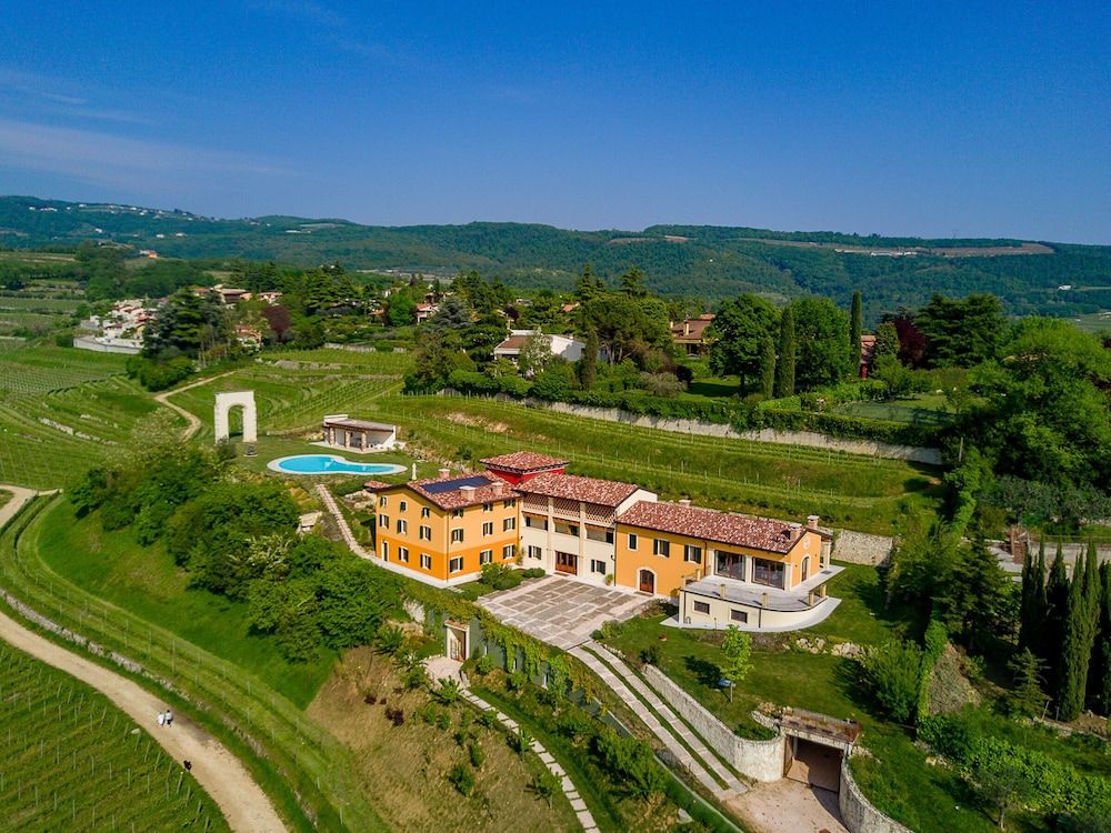 La Fonte degli Dei Wine Relais Adults Only -1 estrellas en Negrar