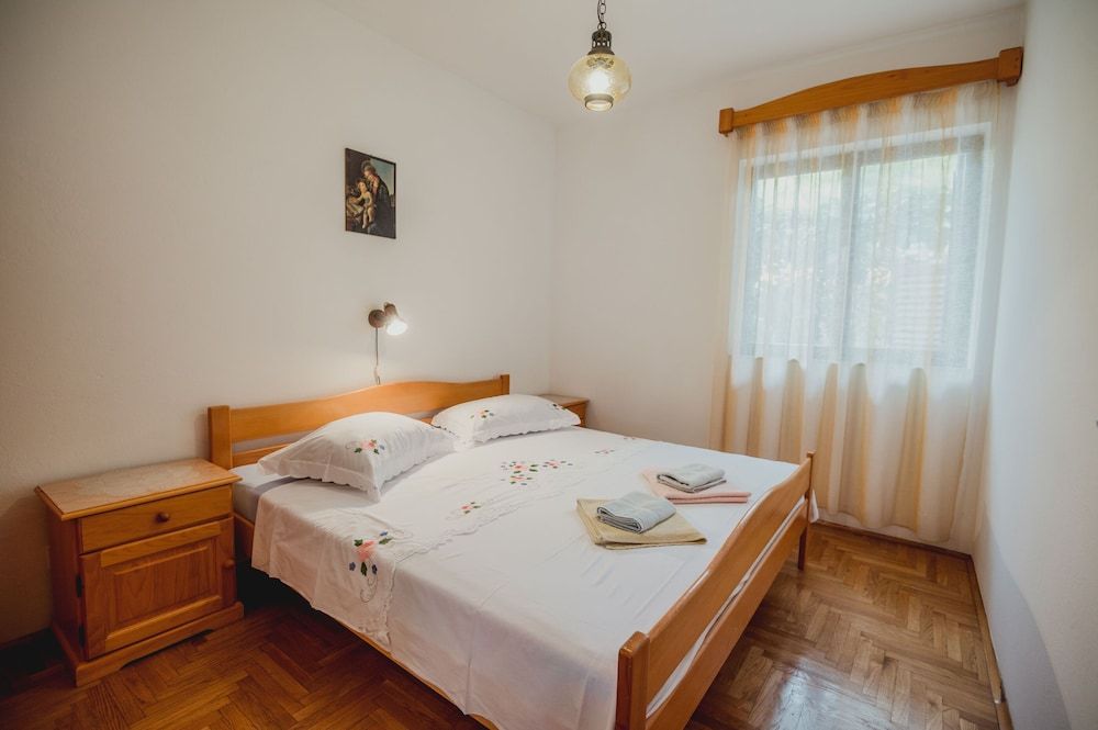 Apartments Antun 3