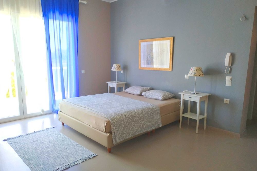 Betty's Villas 2