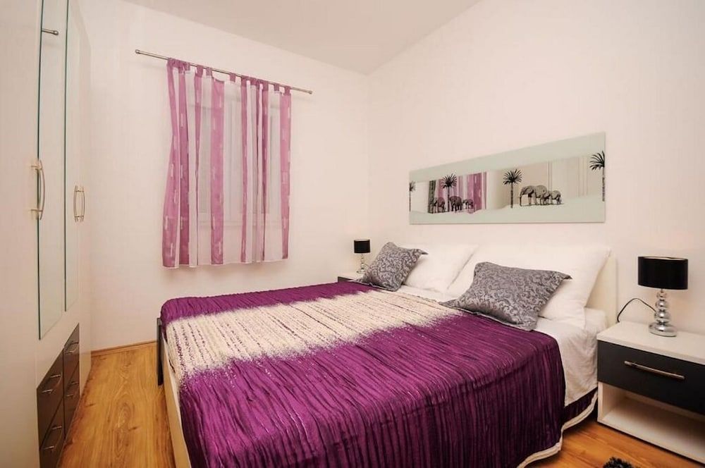 House Boze 2