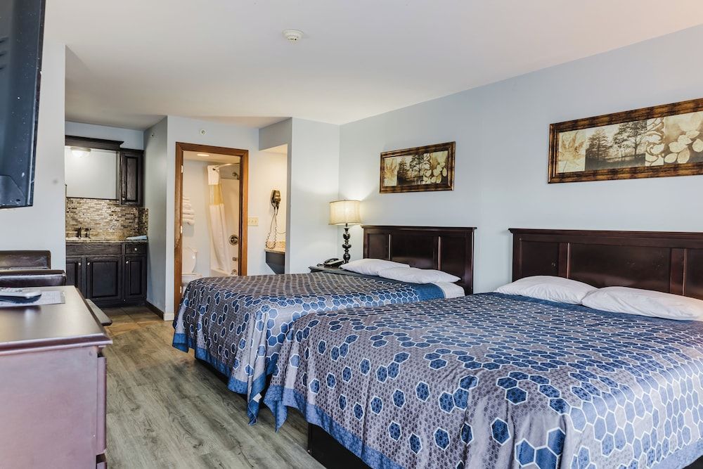 Town House Inn 3