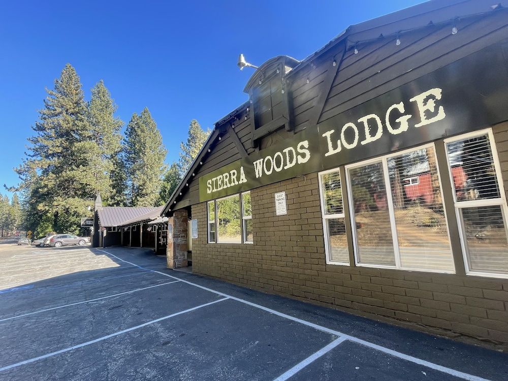 Sierra Woods Lodge 5 estrellas en Emigrant Gap