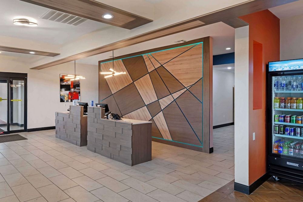 Best Western Plus Executive Residency Carlsbad Hotel 3