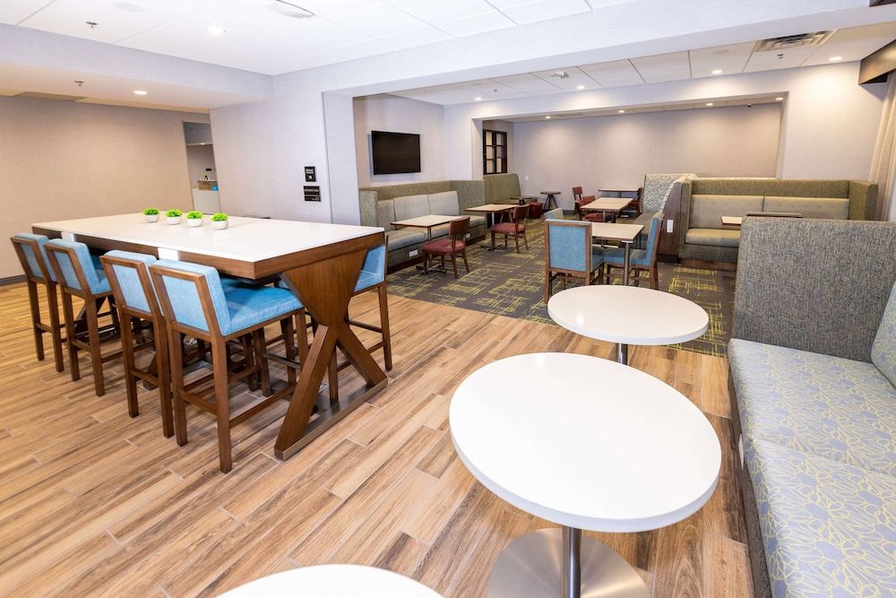 Hampton Inn Selma, Ca 2