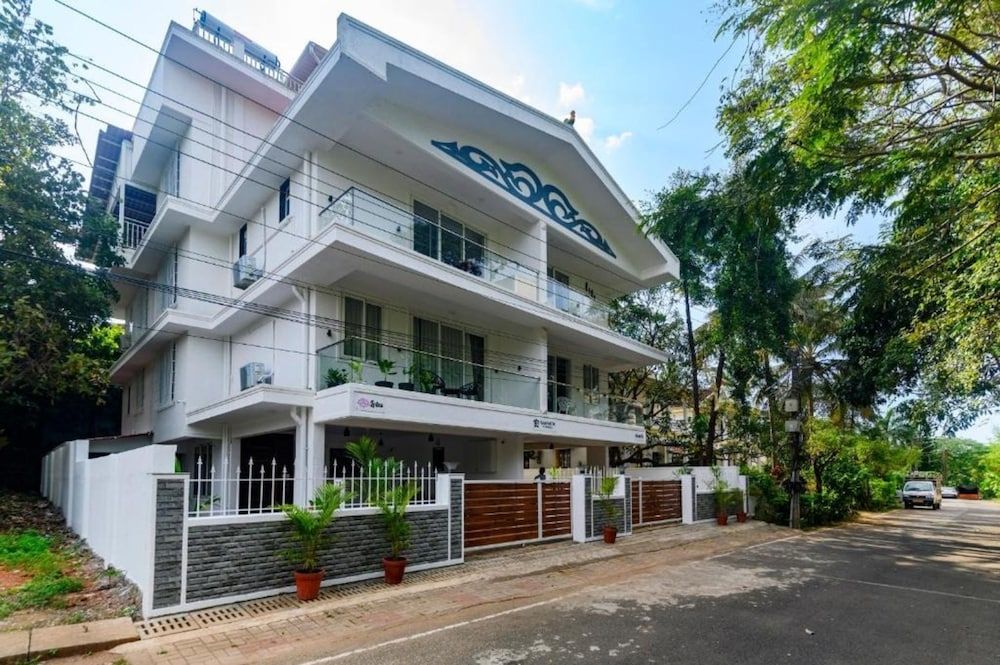 Lotus & Orchid Villas by Ramnath Homes -1 estrellas en Sangolda