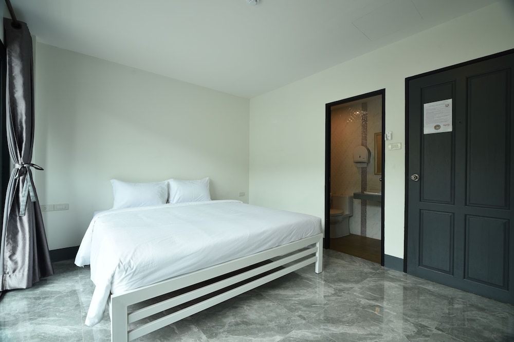 KOKO Hostel- Adults Only 3