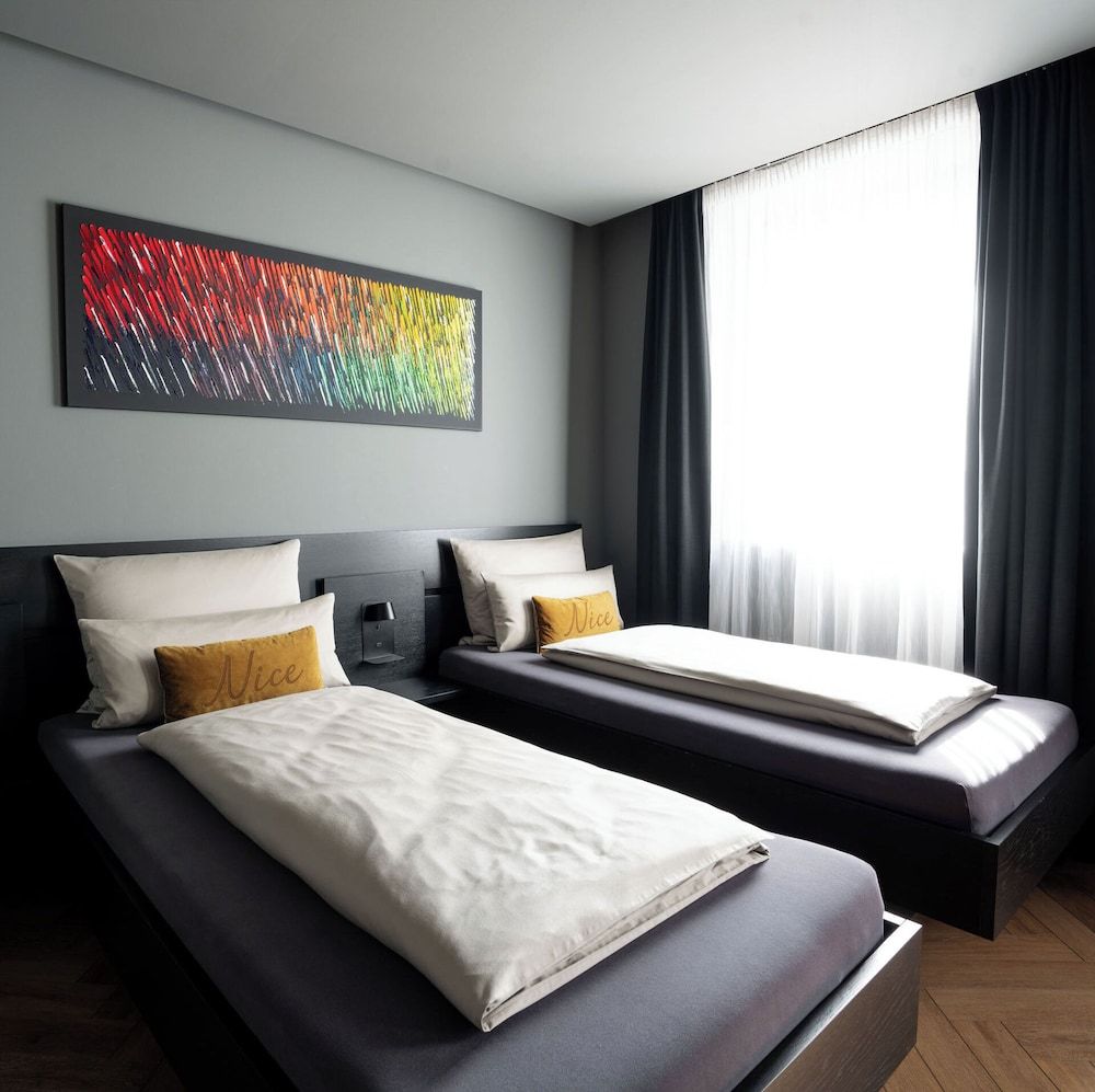 HOTEL NICE 3
