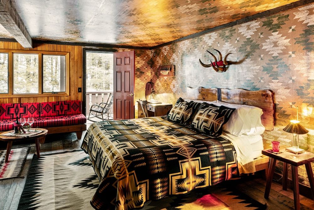 Urban Cowboy Lodge 3