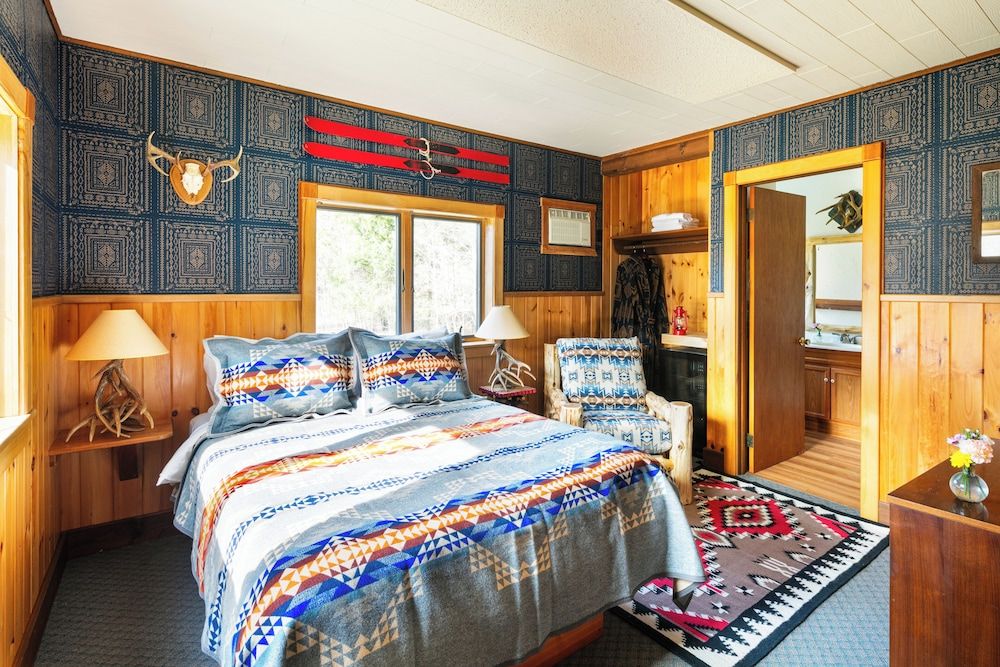 Urban Cowboy Lodge -1 estrellas en Big Indian