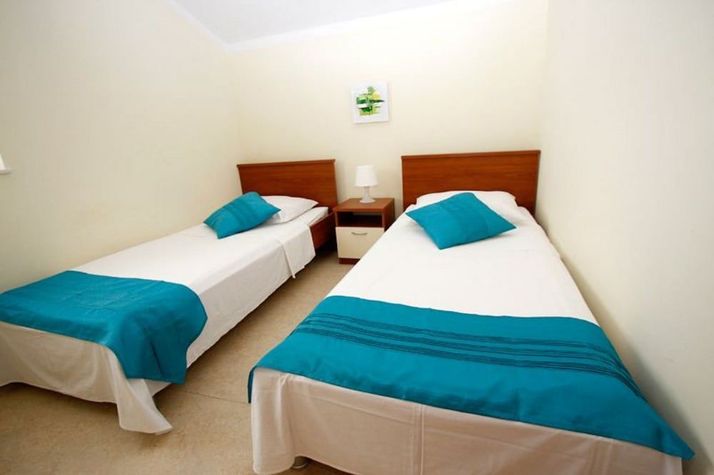 Apartments Adriatic Blue With Pool 2