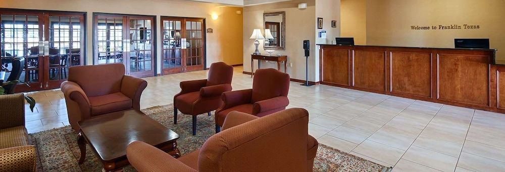 Franklin Inn & Suites 3