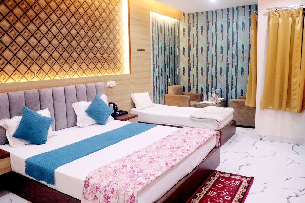 RBS Hotel & Restaurant In-Front Ram Temp 4 estrellas en Ayodhya