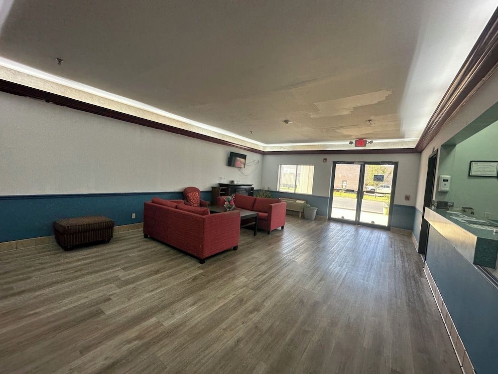 Budget Inn, Hwy 41 3