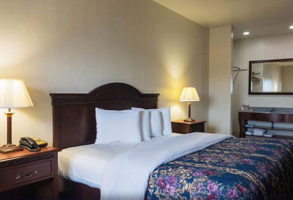 Hiway Inn Express Of Coalgate 3
