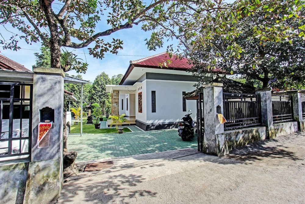 Hotel O Archi Homestay 2 estrellas en Lembuak