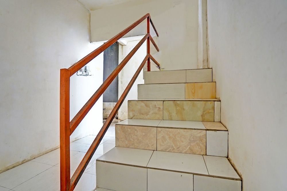 OYO LIFE 92077 Tarlo Guest House 3 3