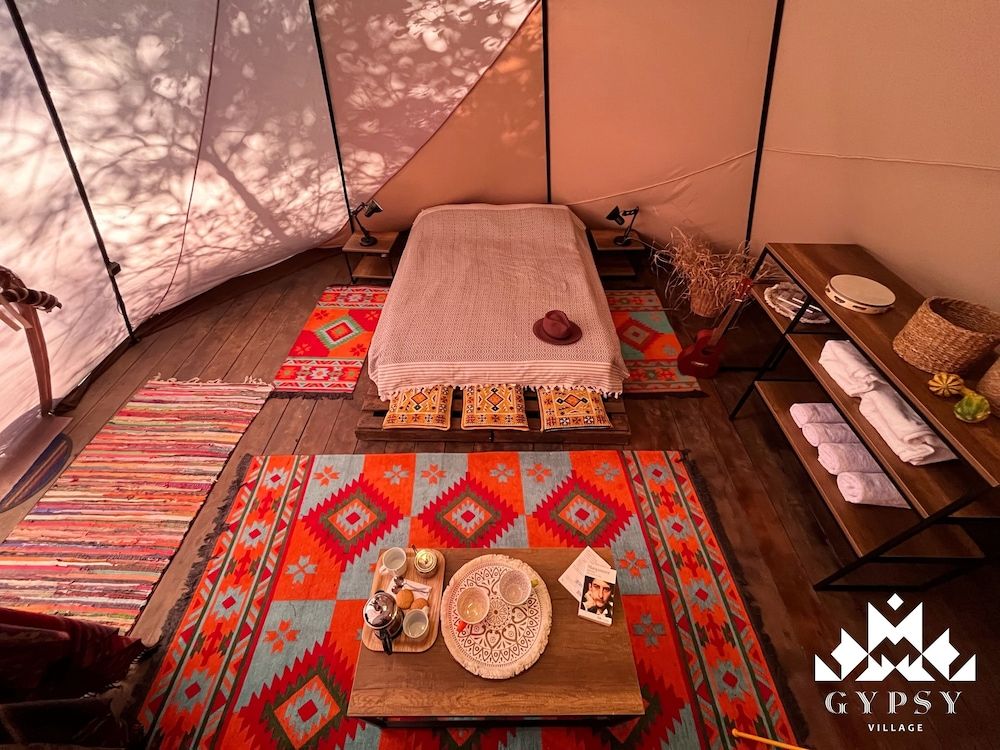 Gipsy Village 3