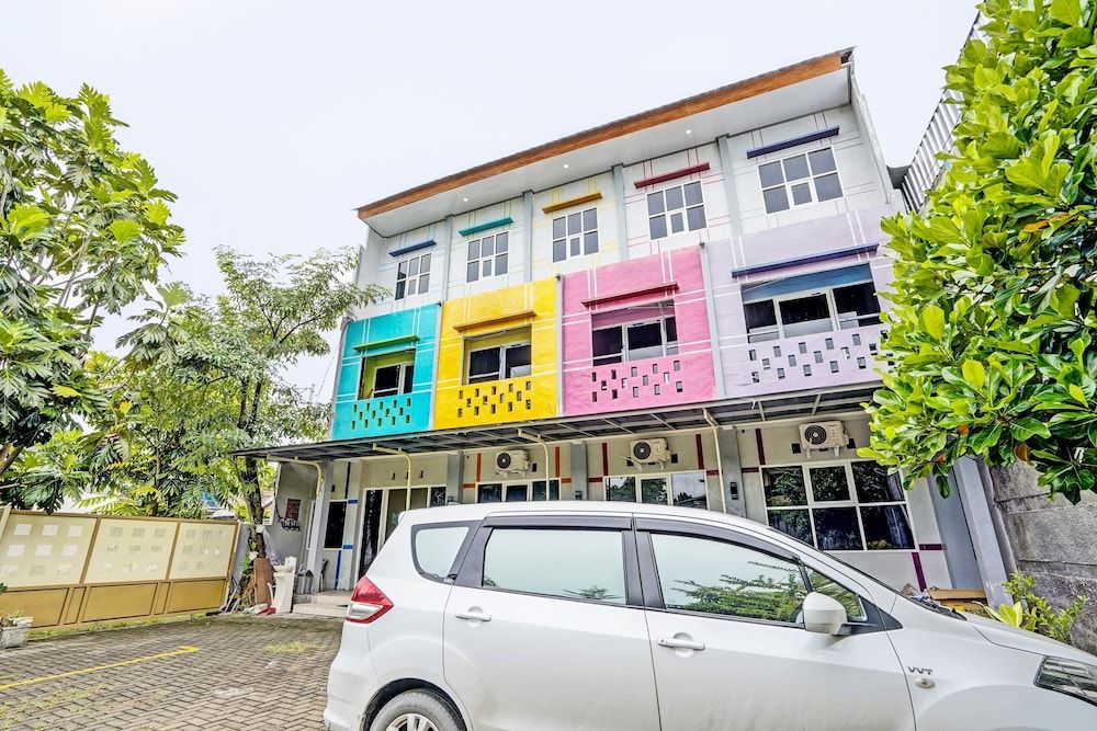 OYO 92117 Fa Homestay Syariah 2 estrellas en Lamongan