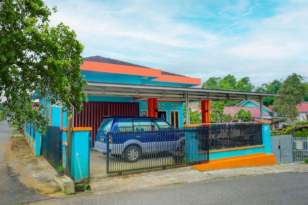 OYO 92079 Anaqi Homestay Syariah 2 estrellas en Lahat