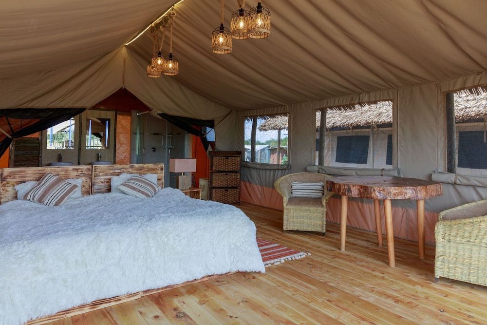 Glamping Kenya Mt. Kenya Lodge 2