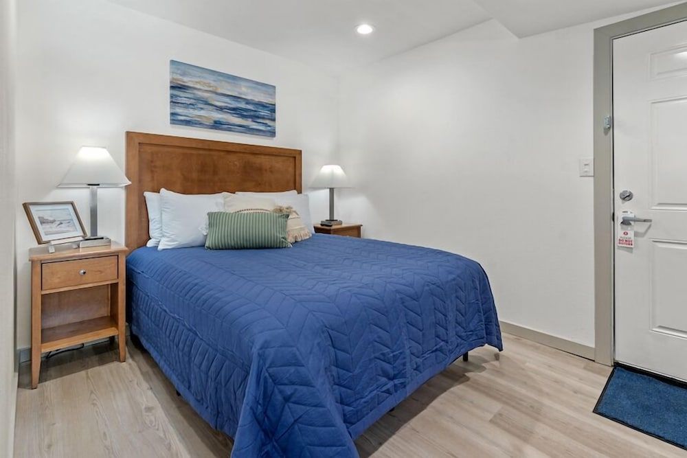 Extended Stay Gun Barrel City 3