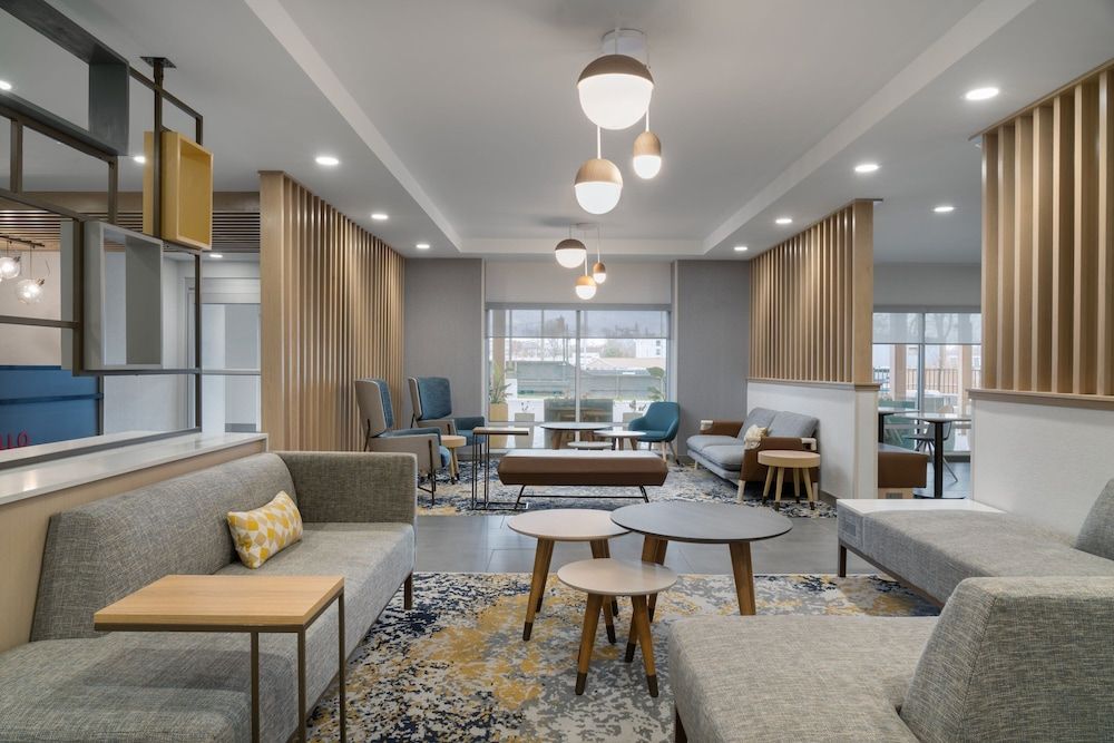 Towneplace Suites By Marriott New Philadelphia 2
