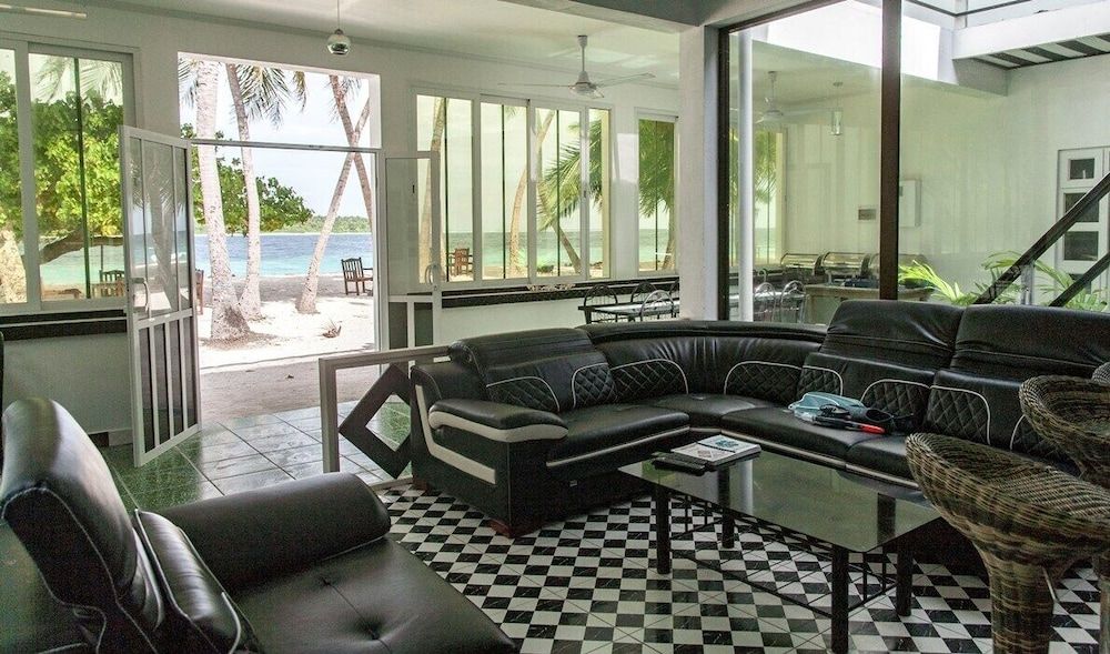 Dhonfulhafi Beach View & Spa 2