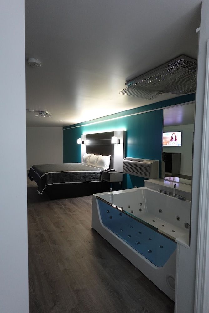 Blue Beach Motel 2
