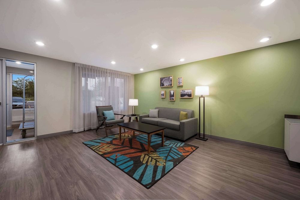 Woodspring Suites Wixom - Novi 3