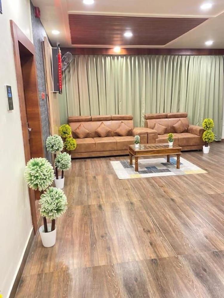 PPH Living Gnr Grand Luxury Rooms -1 estrellas en Madanapalle