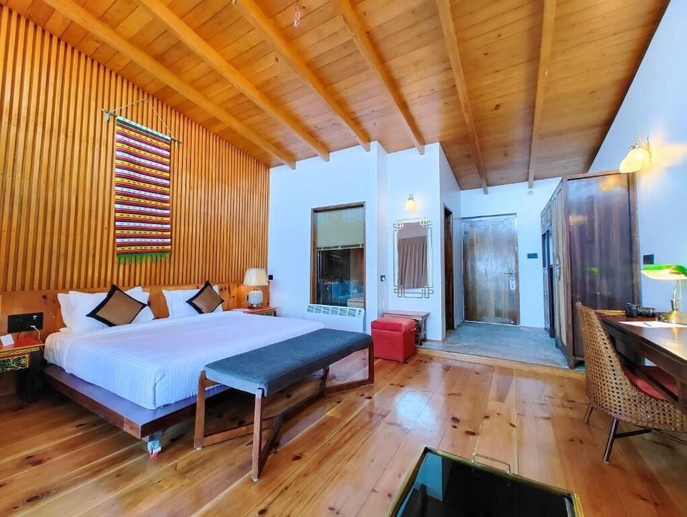 TIMILO BOUTIQUE -1 estrellas en Tawang